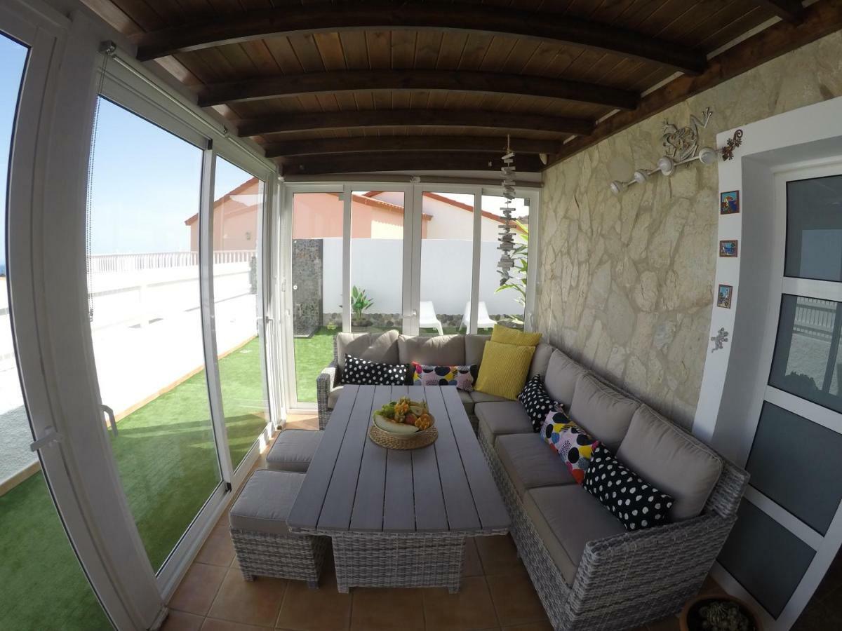 Villa CarpeDiem Tarajalejo con Jacuzzi Exterior foto