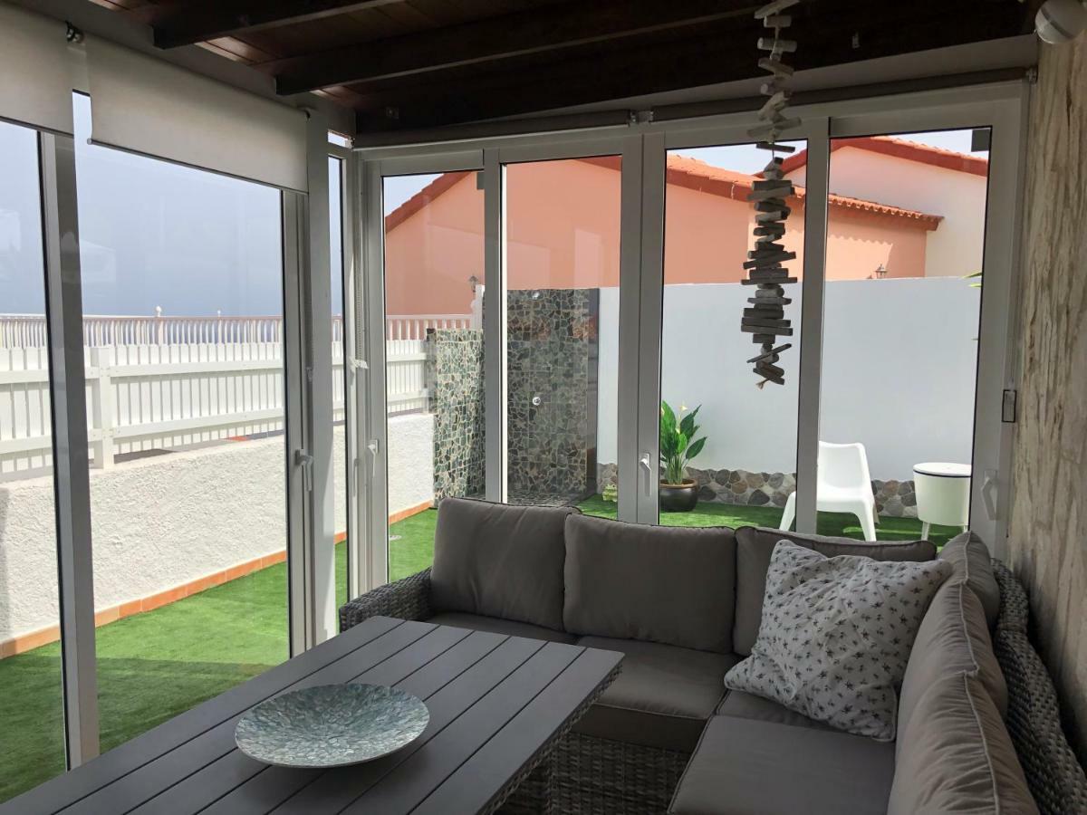 Villa CarpeDiem Tarajalejo con Jacuzzi Exterior foto