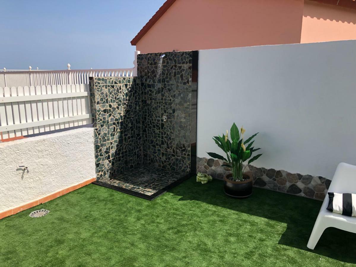 Villa CarpeDiem Tarajalejo con Jacuzzi Exterior foto