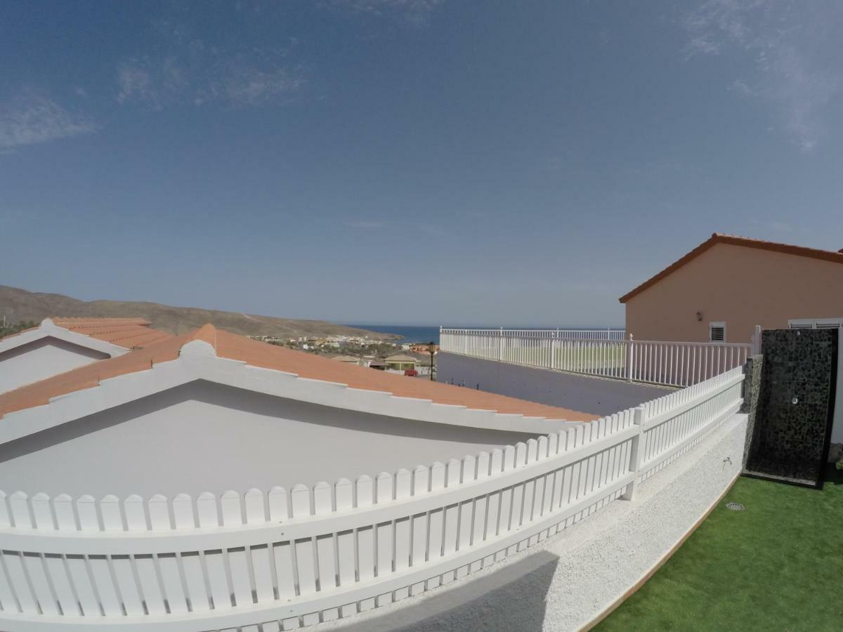 Villa CarpeDiem Tarajalejo con Jacuzzi Exterior foto