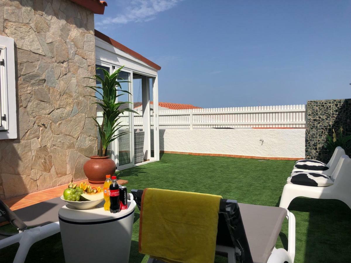 Villa CarpeDiem Tarajalejo con Jacuzzi Exterior foto