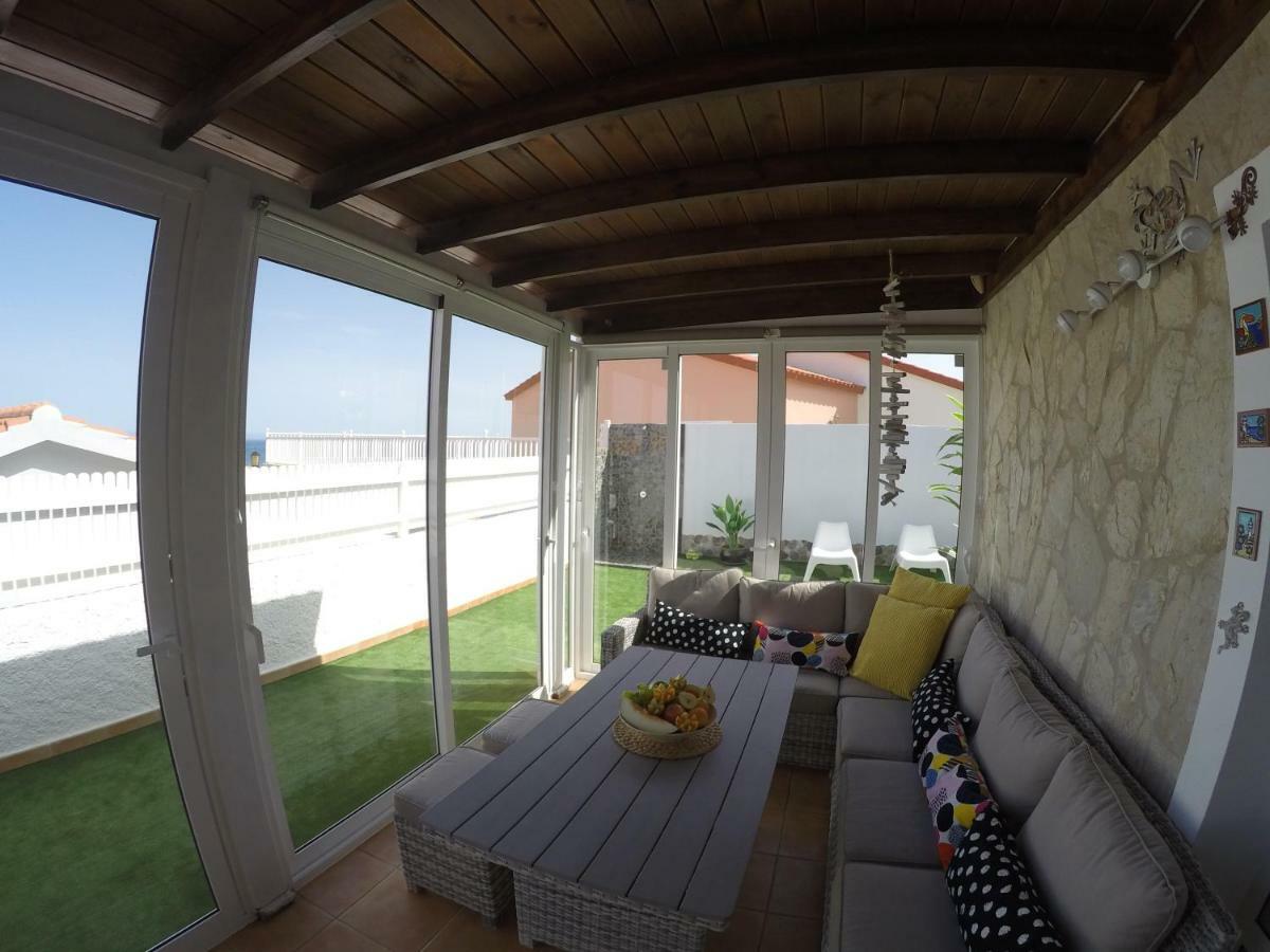 Villa CarpeDiem Tarajalejo con Jacuzzi Exterior foto