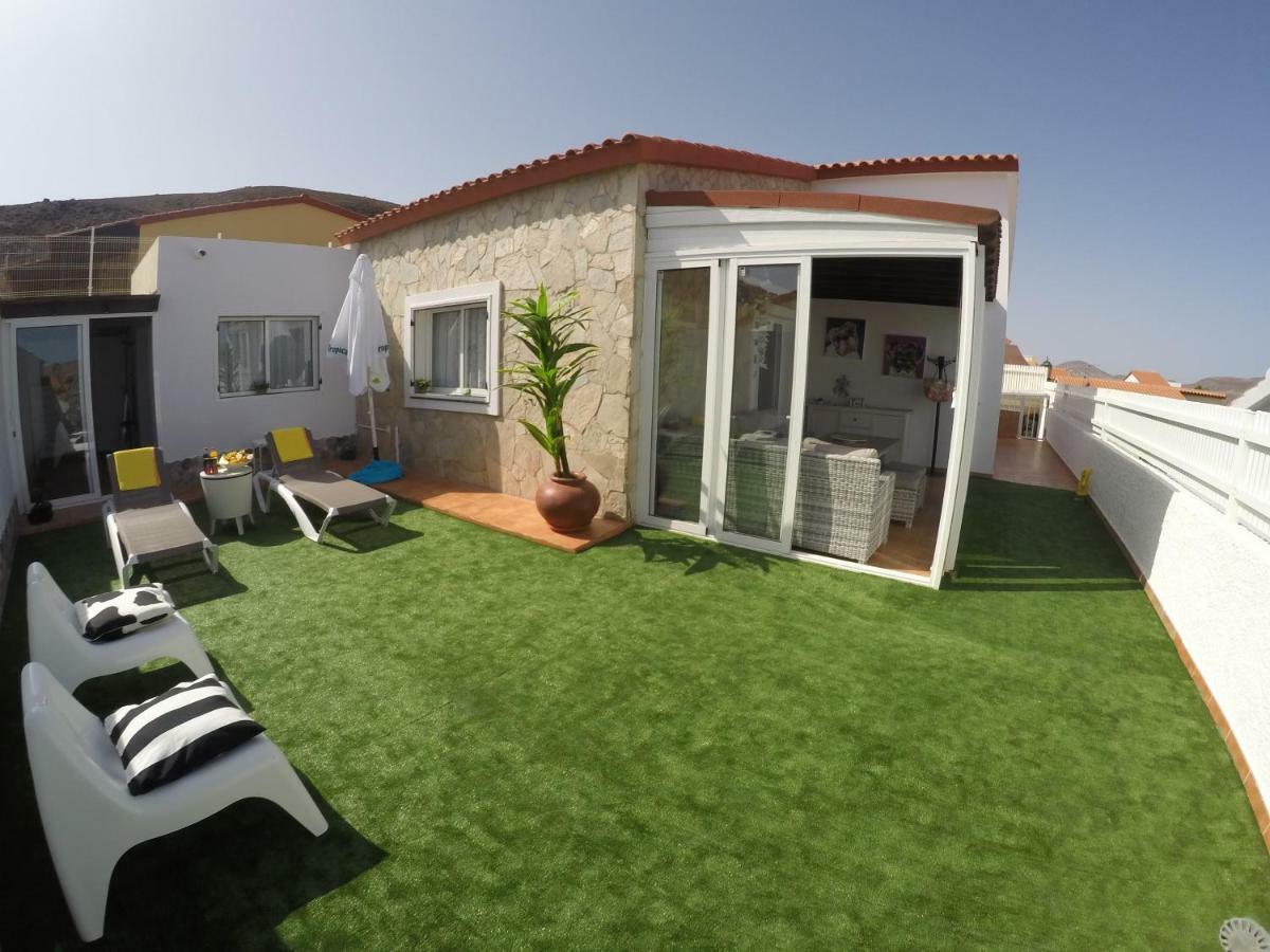 Villa CarpeDiem Tarajalejo con Jacuzzi Exterior foto