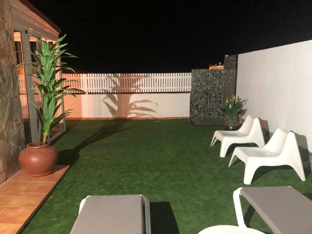 Villa CarpeDiem Tarajalejo con Jacuzzi Exterior foto
